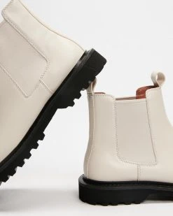 Alias Mae Hunter Bone Leather -Women's Ankle Boots Sales 2024 http3A2F2Fstatic.theiconic.com .au2Fp2Falias mae 3243 8840031 3