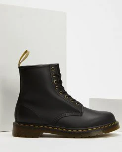Dr Martens Unisex Vegan 1460 8-Eye Boots Black Felix Rub Off