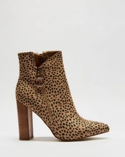 Freelance Shoes Cheta Pony