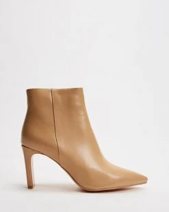 Freelance Shoes Thrill Camel