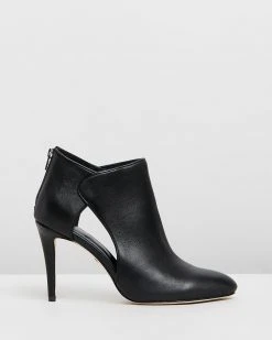 Robert Robert Davita Black Kid