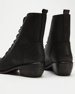 ROC Boots Australia Territory Leather Ankle Boots Black Oily -Women's Ankle Boots Sales 2024 http3A2F2Fstatic.theiconic.com .au2Fp2Froc boots australia 2518 272273 3