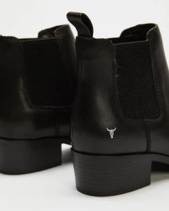 Windsor Smith Ravee Black Leather -Women's Ankle Boots Sales 2024 http3A2F2Fstatic.theiconic.com .au2Fp2Fwindsor smith 2593 222545 4