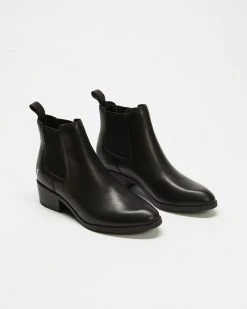 Windsor Smith Ravee Black Leather -Women's Ankle Boots Sales 2024 http3A2F2Fstatic.theiconic.com .au2Fp2Fwindsor smith 2616 222545 3